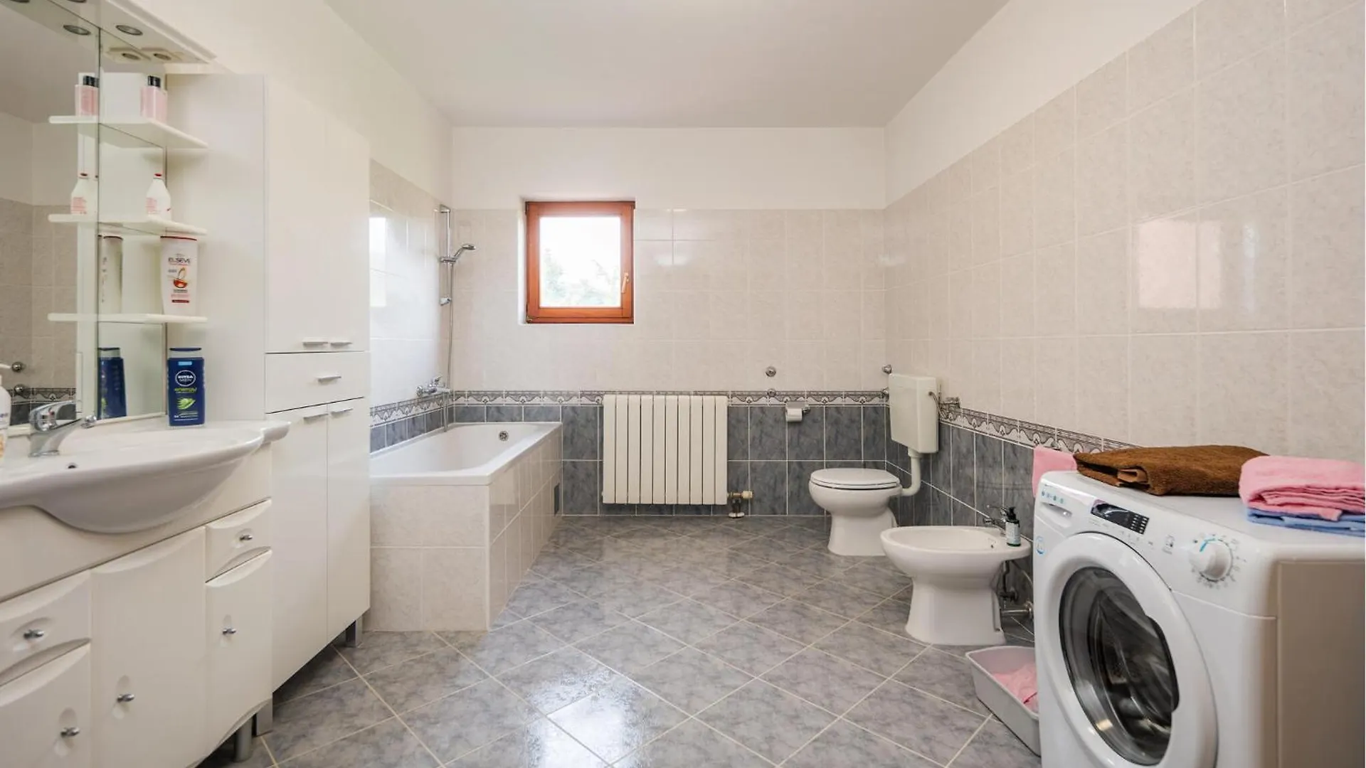 3 Bedroom Stunning Apartment In Kastav