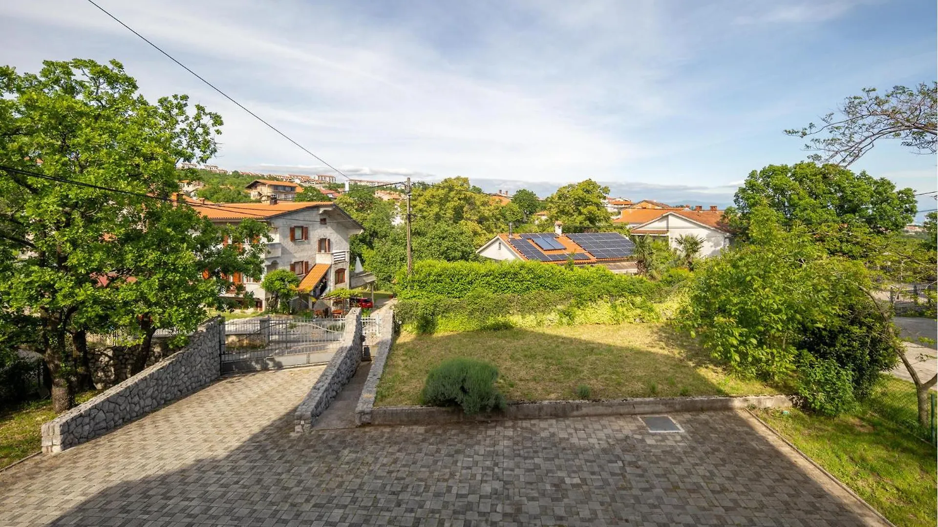 3 Bedroom Stunning Apartment In Kastav